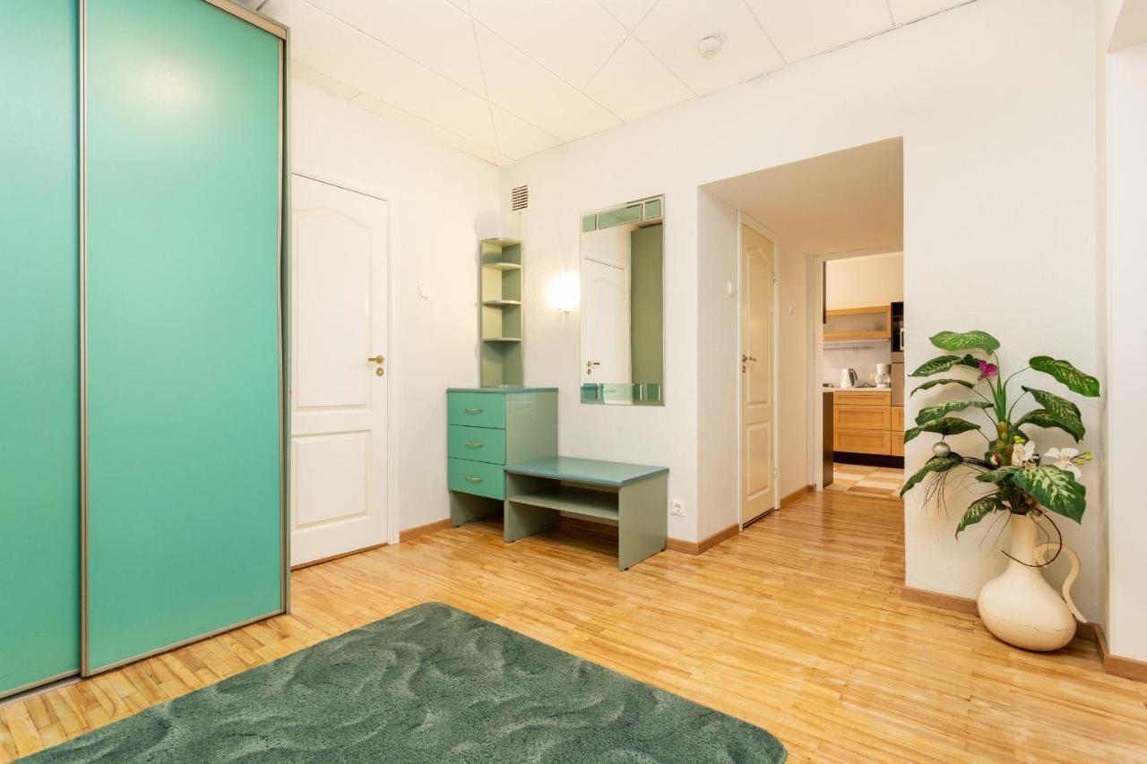 3 Room Central Apartmend 90M2 Parking For One Car Fifth Floor And The Building Does Not Have An Elevator Tallinn Bagian luar foto