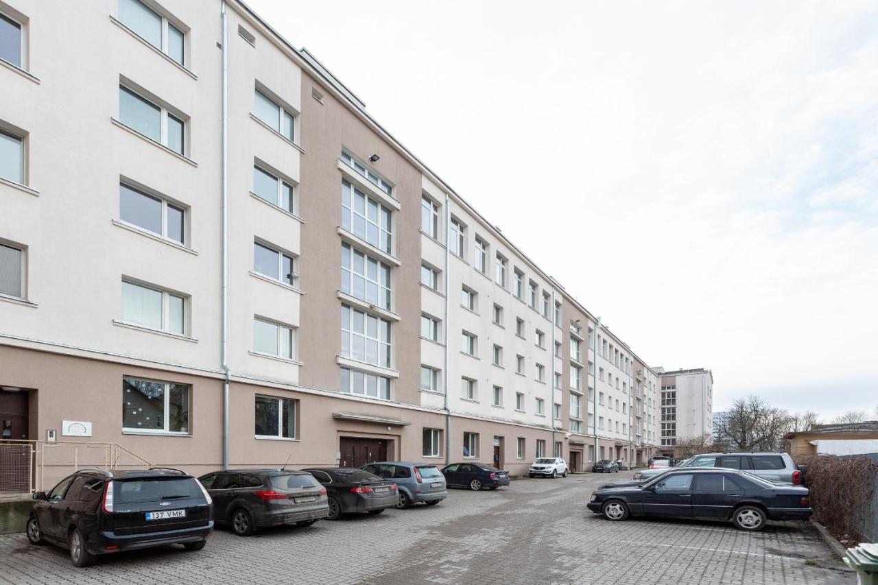 3 Room Central Apartmend 90M2 Parking For One Car Fifth Floor And The Building Does Not Have An Elevator Tallinn Bagian luar foto