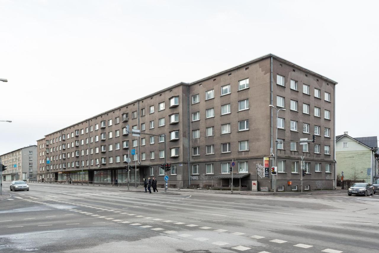 3 Room Central Apartmend 90M2 Parking For One Car Fifth Floor And The Building Does Not Have An Elevator Tallinn Bagian luar foto